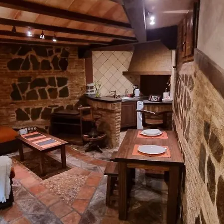 Cueva Arabe En El Casco Antiguo, *