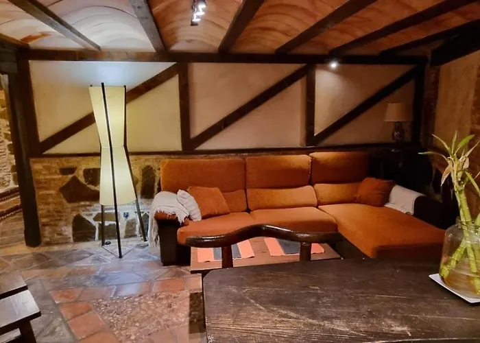 Cueva Arabe En El Casco Antiguo, Toledo