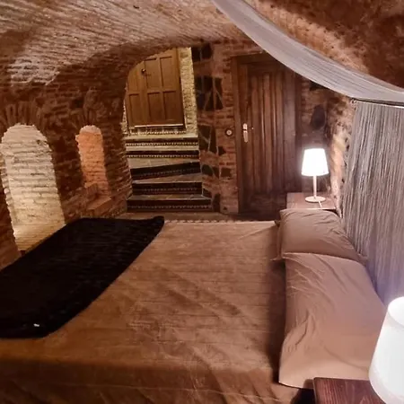 Apartamento Cueva Arabe En El Casco Antiguo, Toledo
