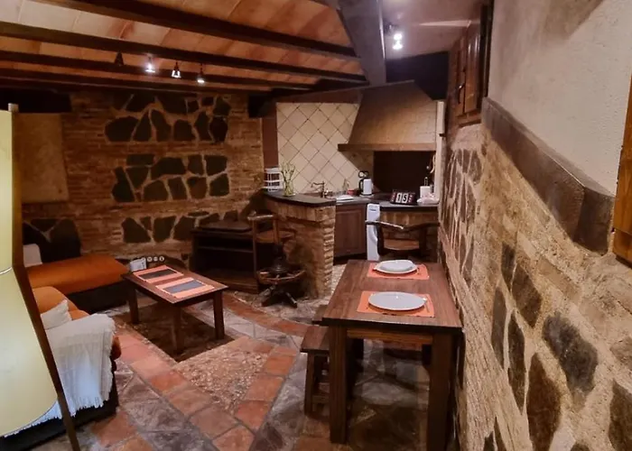 Cueva Arabe En El Casco Antiguo, *